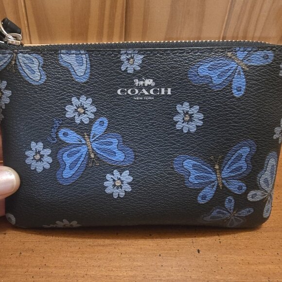 LIKE NEW! Authentic Coach corner zip wristlet  - Butterfly Print - Picture 1 of 7